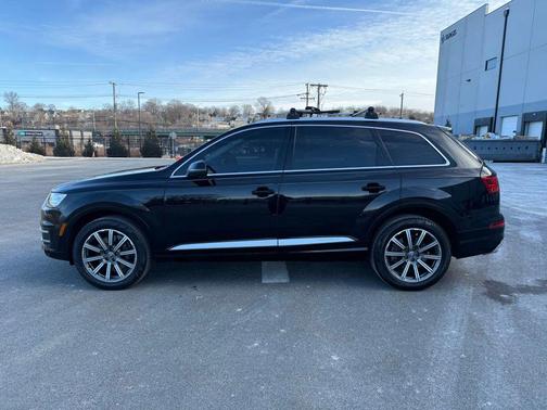 2019 Audi Q7 55 Premium Plus
