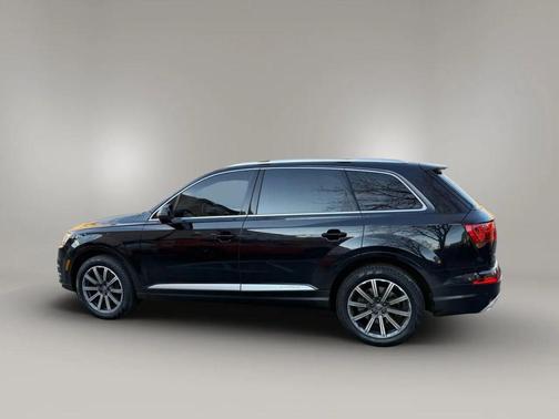 2019 Audi Q7 55 Premium Plus