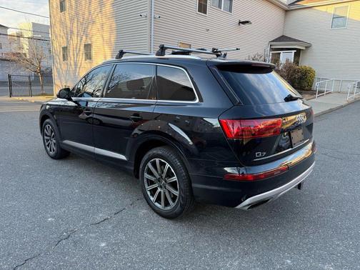2019 Audi Q7 55 Premium Plus