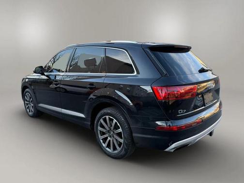 2019 Audi Q7 55 Premium Plus