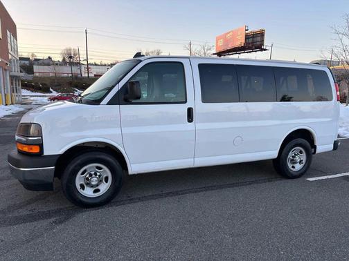 2017 Chevrolet Express 2500 LT