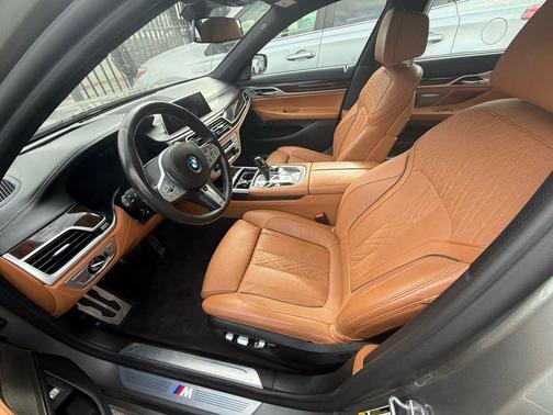 2020 BMW 750 i xDrive