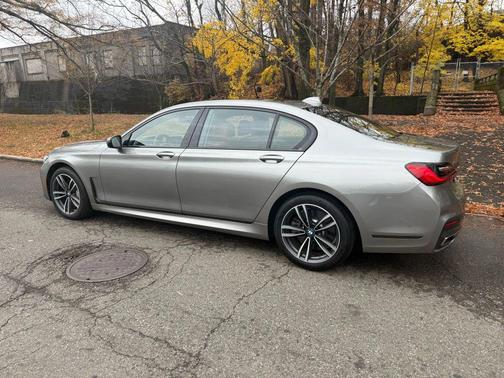 2020 BMW 750 i xDrive
