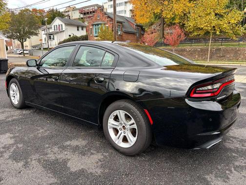 2017 Dodge Charger SE