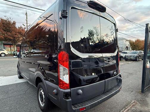 2018 Ford Transit-250 Base