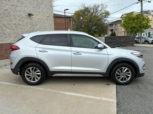 Molten Silver 2018 Hyundai TUCSON SEL Plus