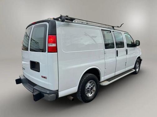 2017 GMC Savana 2500 Work Van