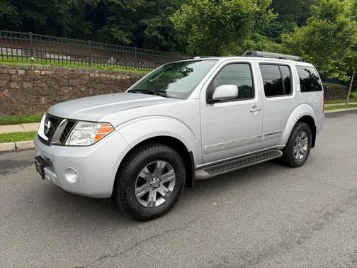 2011 Nissan Pathfinder Silver