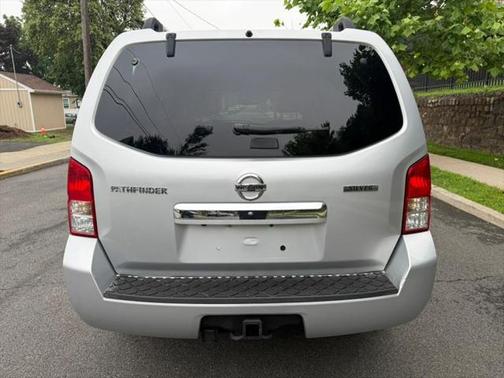 2011 Nissan Pathfinder Silver