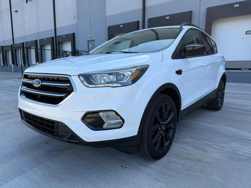 White 2018 Ford Escape SE