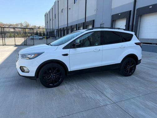 White 2018 Ford Escape SE