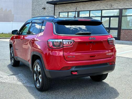 Redline Pearlcoat 2018 Jeep Compass Trailhawk