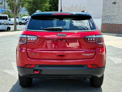 Redline Pearlcoat 2018 Jeep Compass Trailhawk