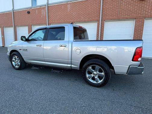 Bright Silver Metallic Clearcoat 2018 RAM 1500 Big Horn