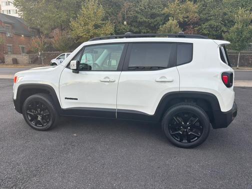 2017 Jeep Renegade Altitude