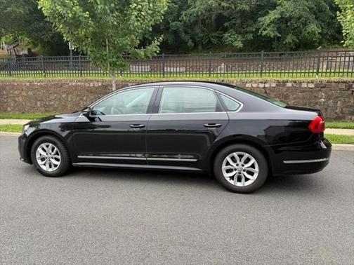 2016 Volkswagen Passat 1.8T S