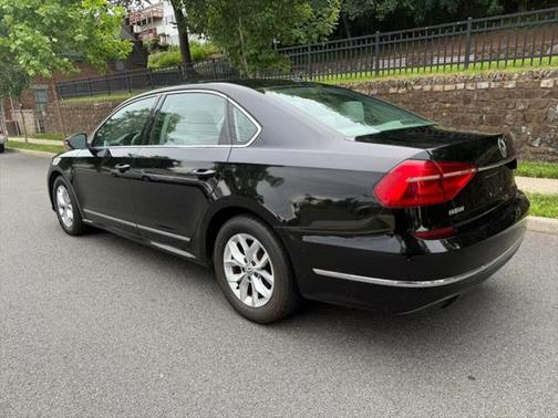 2016 Volkswagen Passat 1.8T S