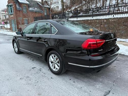 2016 Volkswagen Passat 1.8T S