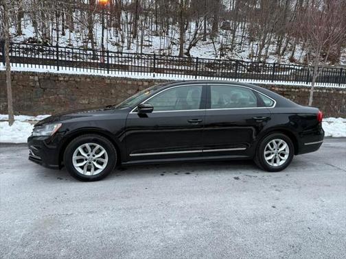 2016 Volkswagen Passat 1.8T S
