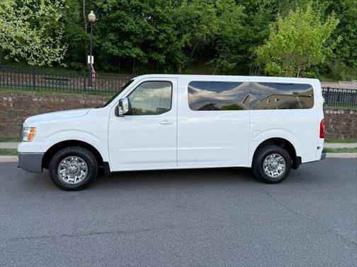 2013 Nissan NV Passenger NV3500 HD SL V8