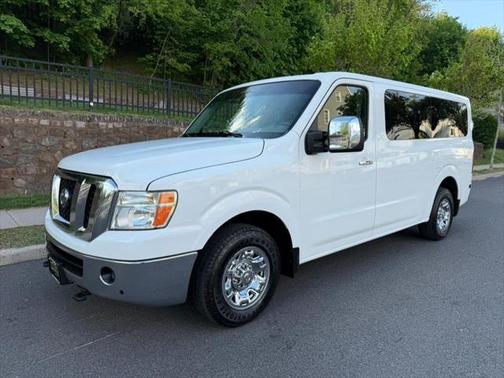 2013 Nissan NV Passenger NV3500 HD SL V8