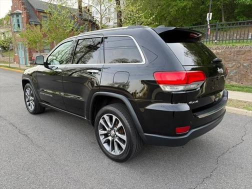 2018 Jeep Grand Cherokee Sterling Edition