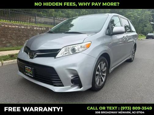 2018 Toyota Sienna LE