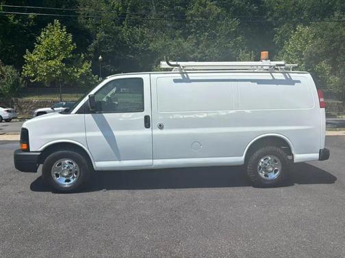 2011 Chevrolet Express 2500 Work Van