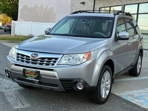 Silver 2011 Subaru Forester 2.5 X Limited