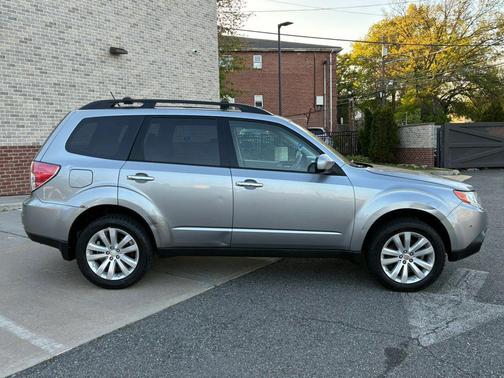Silver 2011 Subaru Forester 2.5 X Limited