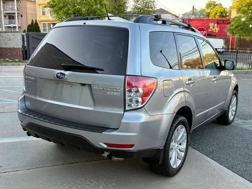 Silver 2011 Subaru Forester 2.5 X Limited