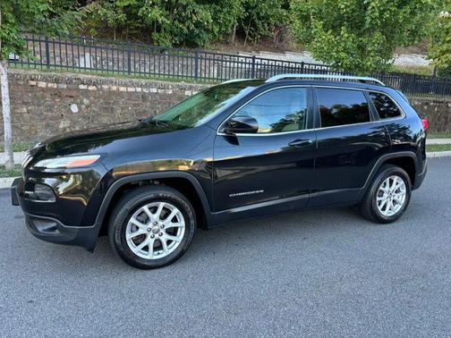 2015 Jeep Cherokee Sport