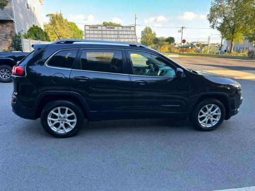 2015 Jeep Cherokee Sport