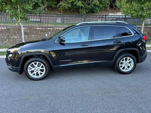 2015 Jeep Cherokee Sport