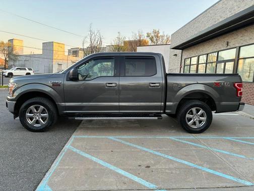 Gray 2018 Ford F-150 XLT