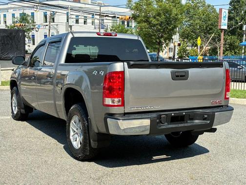 Gray 2007 GMC Sierra 1500 SLE2 Crew Cab