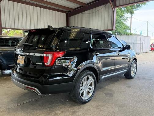 Shadow Black 2017 Ford Explorer Limited