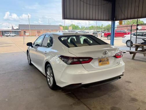 White 2022 Toyota Camry LE