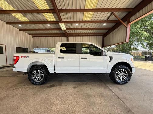 Oxford White 2022 Ford F-150 XL