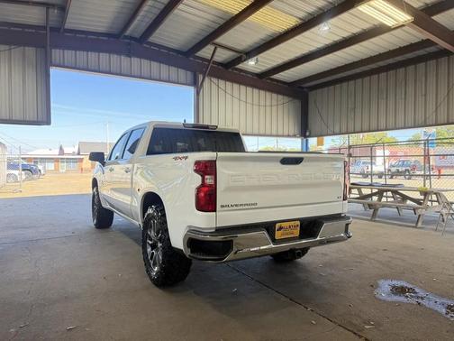 Summit White 2024 Chevrolet Silverado 1500 LT