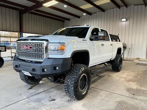 Summit White 2018 GMC Sierra 2500 Denali