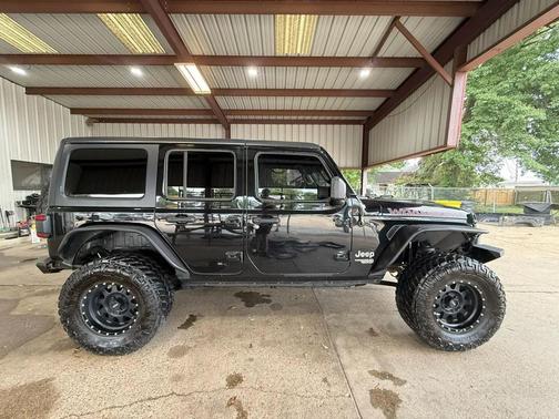 Black Clearcoat 2020 Jeep Wrangler Unlimited Sport
