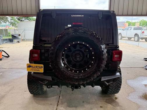 Black Clearcoat 2020 Jeep Wrangler Unlimited Sport