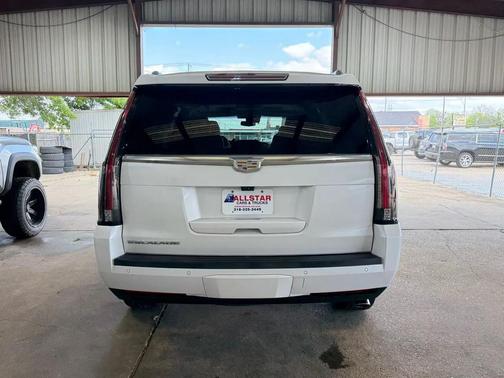 Crystal White Tricoat 2017 Cadillac Escalade Premium Luxury