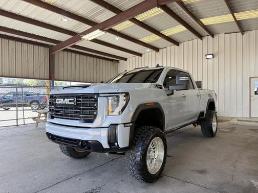 Summit White 2024 GMC Sierra 2500 SLE