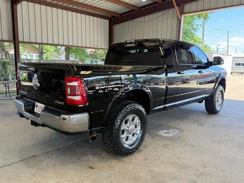 Diamond Black Crystal Pearlcoat 2019 RAM 3500 Laramie Mega Cab 4x4 6'4' Box