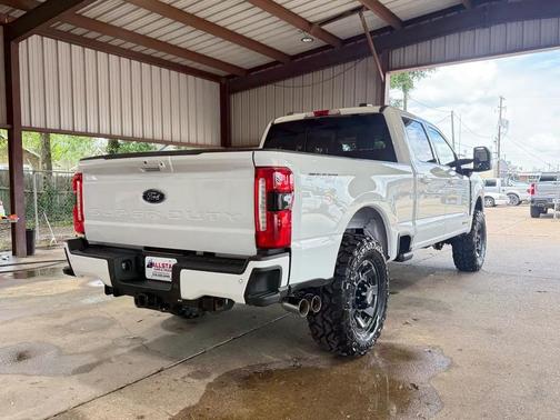 Oxford White 2024 Ford F-250 XLT