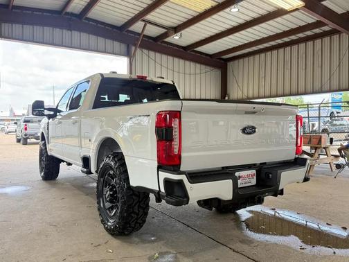 Oxford White 2024 Ford F-250 XLT