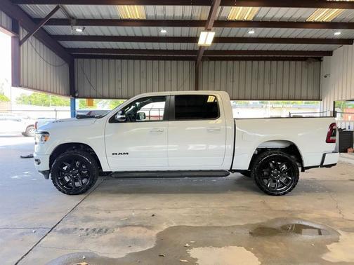 Bright White Clearcoat 2022 RAM 1500 Laramie