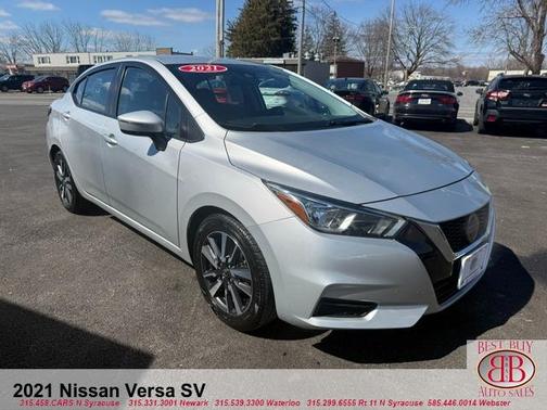 Gray 2021 Nissan Versa 1.6 SV